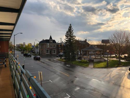 Niagara Parkway Court Motel