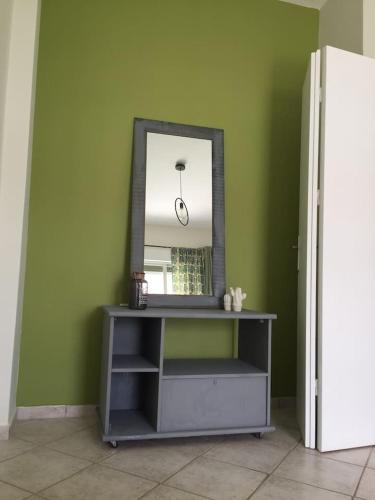  KORALI APPARTMENT BY THE SEA in Nea Plagia