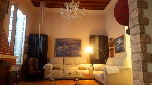 Casa Familiar CD 1