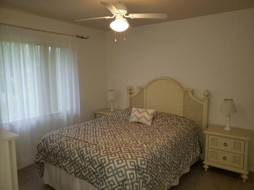 Villa Cape Coral Paradise Vacation Home 4/2 Pool Jacuzzi Cape Coral Florida - image 5