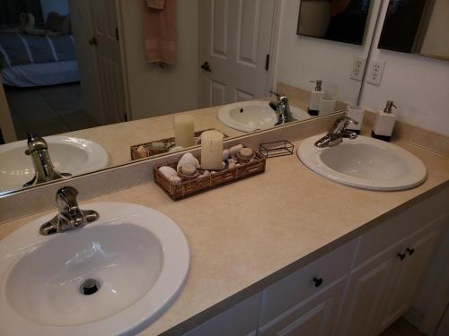 Villa Cape Coral Paradise Vacation Home 4/2 Pool Jacuzzi Cape Coral Florida - image 9