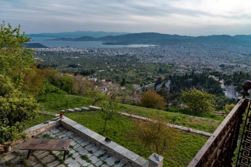 Paradosiako Saratsi - Traditional Guest House