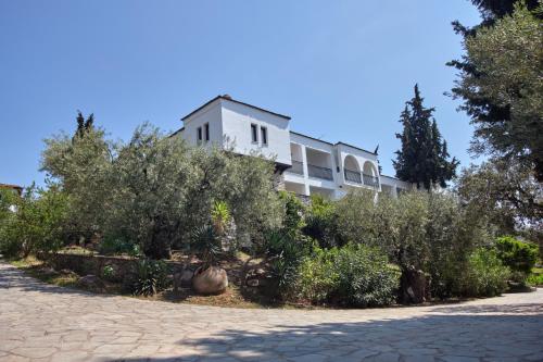 Geranion Village - main image