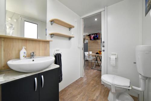 Mobile Home MeeLi – Biograd na Moru, VA