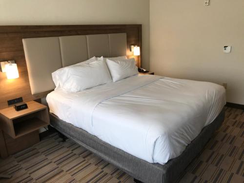 Holiday Inn Express & Suites - Pittsburgh - Monroeville, an IHG Hotel in Monroeville, USA