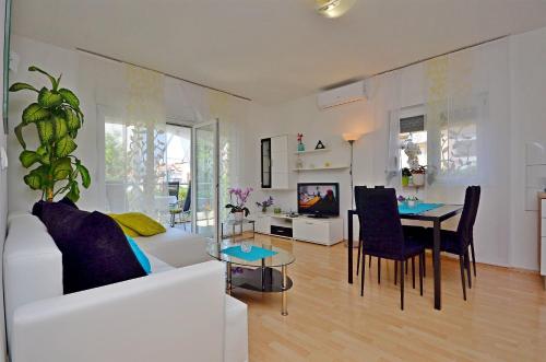 Apartment Radenka - image 3