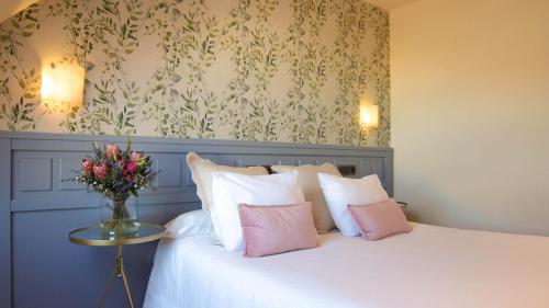 2 double beds