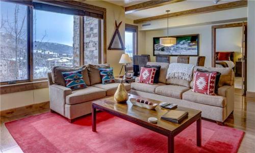 

Edgemont 2408