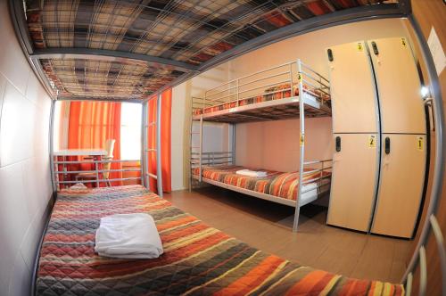 Be Zaragoza Hostel