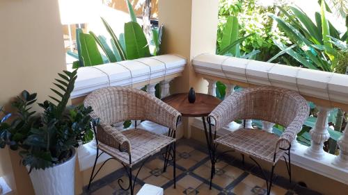 Balcony/terrace, La Villa in Battambang