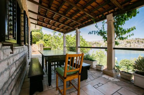  Apartment Bobovisca na Moru 11901b in Ložišće