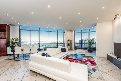 Exclusive Stays - Gallery Penthouse