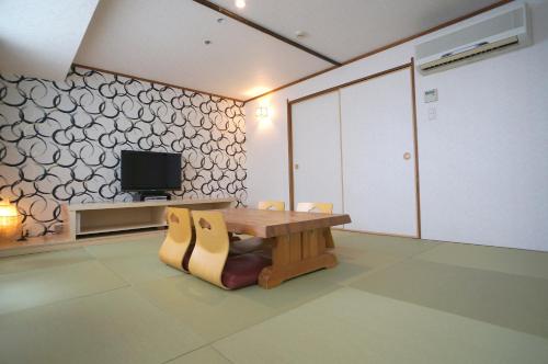 Japanese-Style Room