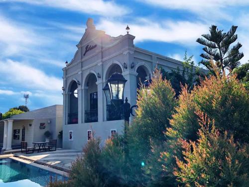 Je t'aime cafe & villa in Sing Buri