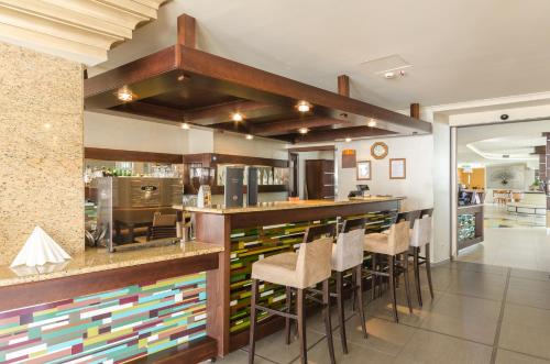 Hunguest Hotel Apollo - image 10