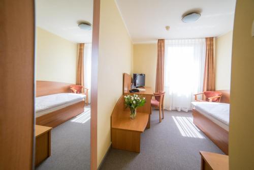 1 twin bed