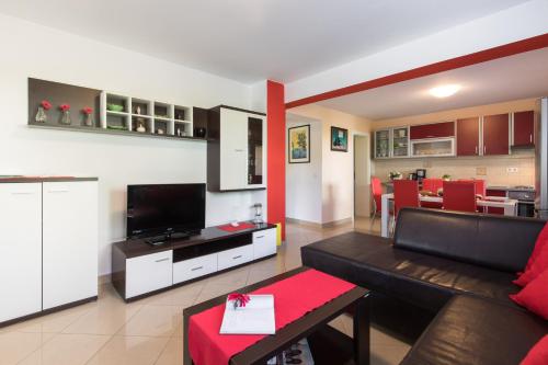 Apartment Josip Malin - image 13
