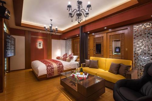 room detail thumbnail 0