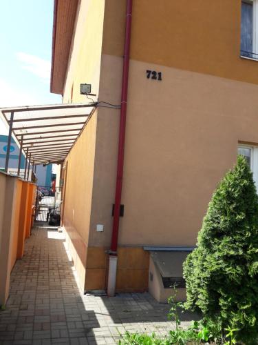 入口, Ubytovňa a penzión Tavros (Ubytovna a penzion Tavros) in 日利纳