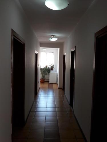 设施服务, Ubytovňa a penzión Tavros (Ubytovna a penzion Tavros) in 日利纳