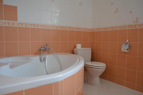 Bathroom, Raketa Residence, hotel & restaurant in Zilina