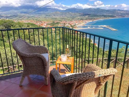 One-Bedroom Apartment with Sea View