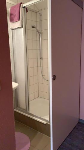 Standard Single Room with Shower