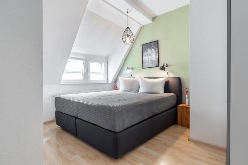 Freiburg Appartements am Augustinerplatz 1.1km von Flaunserstraße entfernt