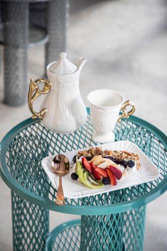 14 Reasons Why - image 7