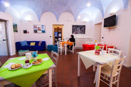 Restoran, Ostello Palazzo Pierantoni in Foligno