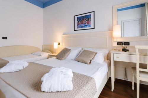 Comfort Double or Twin Room image 4