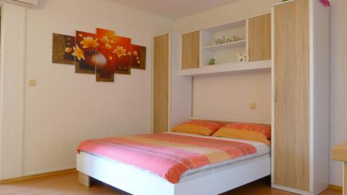  Ivasnjak apartment with a sea view, Pension in Lokva Rogoznica