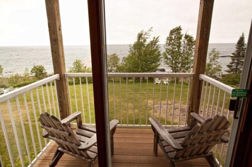 Cove Point Lodge