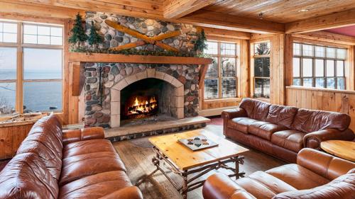 Cove Point Lodge