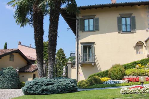  Galleria Imperiale Suites in Sarnico