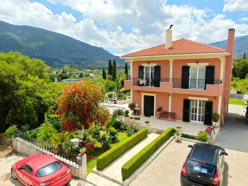  Ntina's house, Pension in Karavomylos