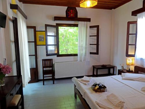 Hotel Vrionis - image 6