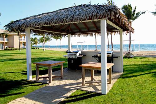 Grand Caymanian Resort