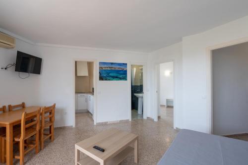 Magalluf Playa Apartments - Adults Only