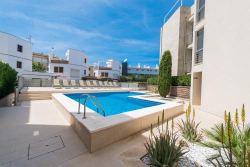 Residencial Llenaire Apartment - main image