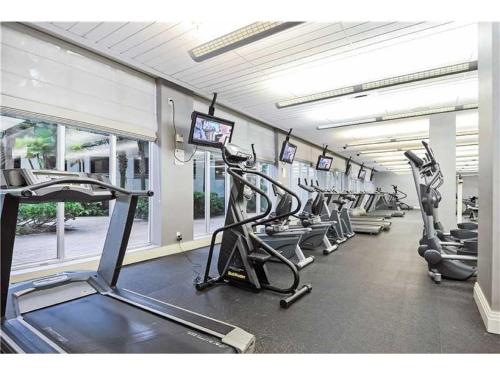 Miami Hollywood High Rise Condo 004-22bvic