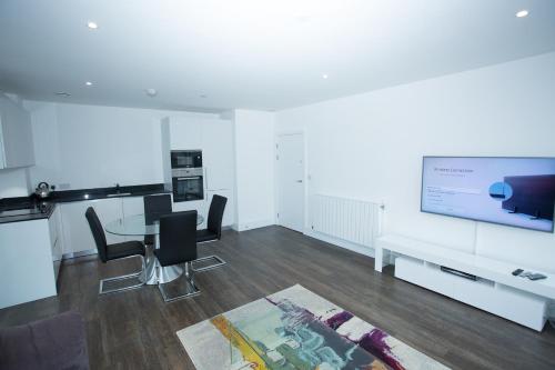 Picture of High View Two Bedroom Apartment In Woolwich
