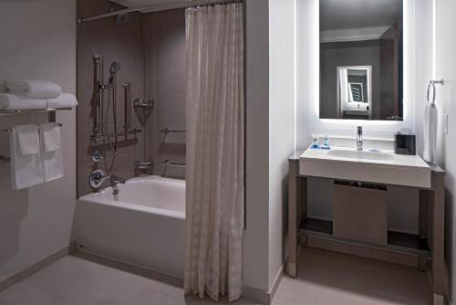 Photo - Hyatt House Indianapolis Downtown