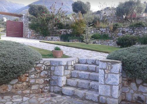 Focalion Castle Luxury Suites - image 6