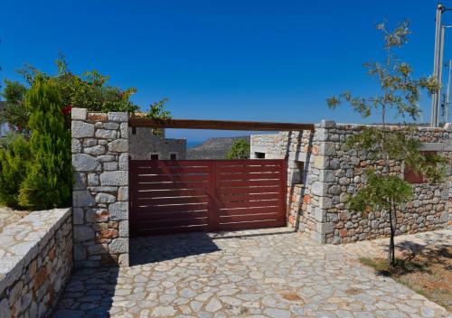 Focalion Castle Luxury Suites - image 13