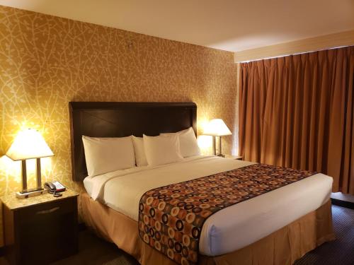 Elmhurst Hotel in Queens, USA