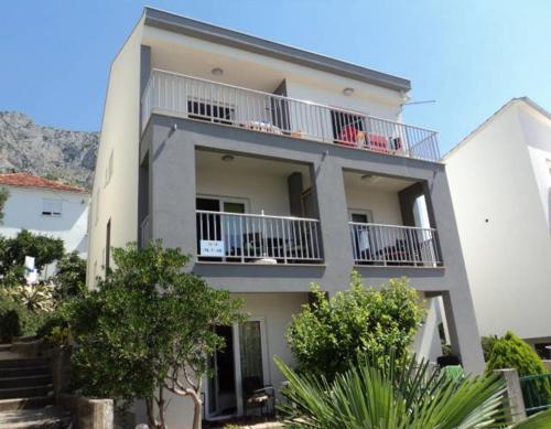  Apartments Marina in 21335 Brist