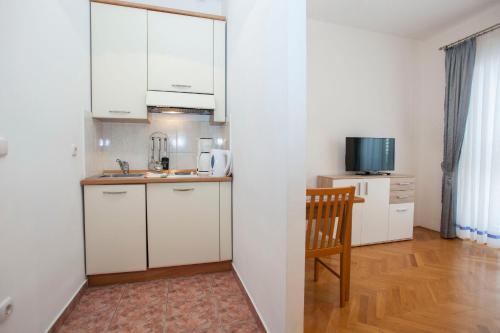 Apartments and Rooms KAPULICA - image 9