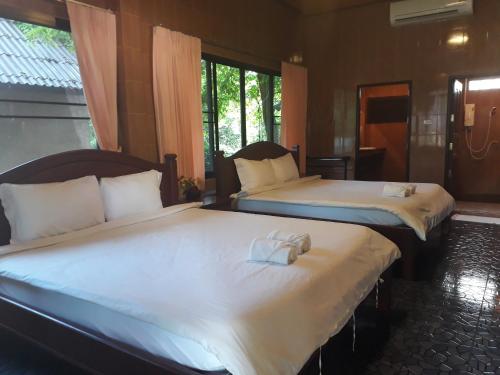 Guestroom, Pechpailin Resort in Lat Ya