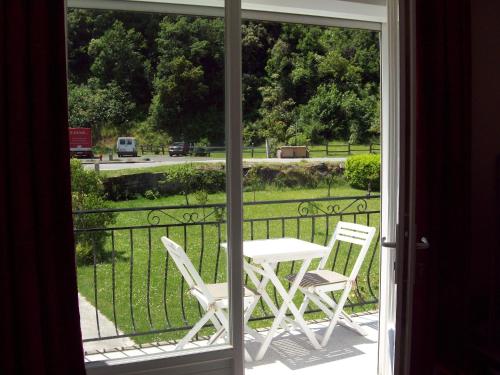 Utsikt, La Riviere Lune in Belvianes Et Cavirac